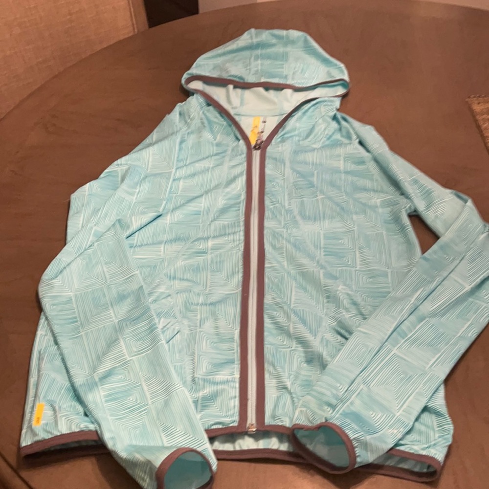 Lole Rare never worn moisture wicking spf 50 running /yoga thin hoodie